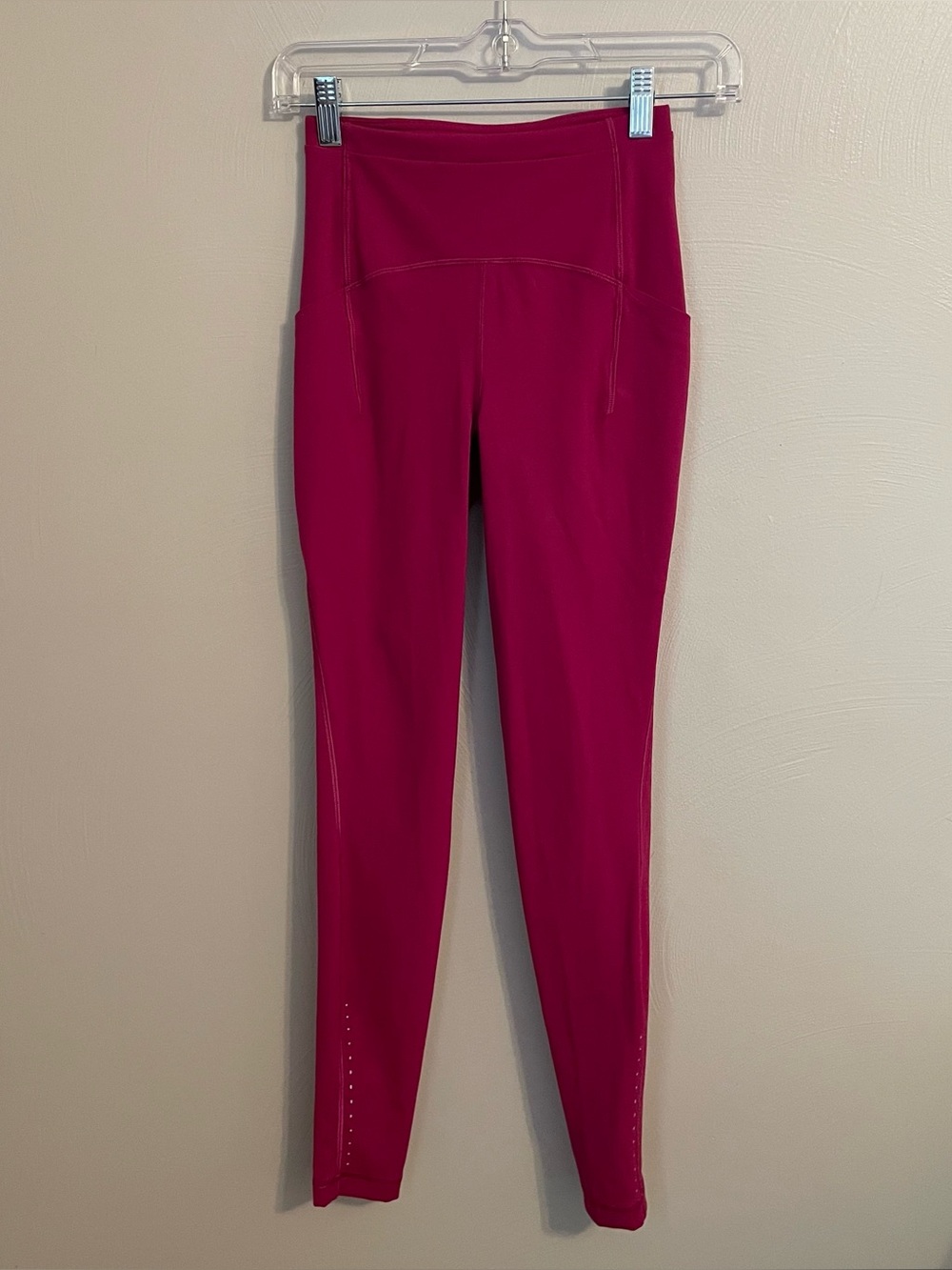Lululemon Pink Leggings with pockets Size 2